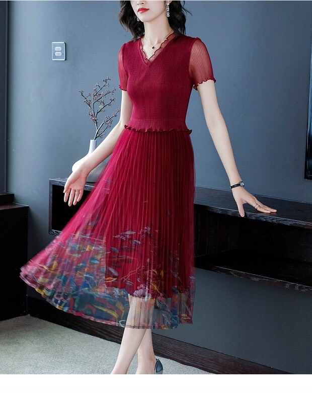 Đầm Ren Dập Li Chân Hoa - HN985